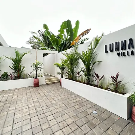 Lunna Villa Kuta  Exterior photo